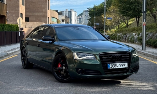 Audi A8 4.2 FSI Quattro LWD D4