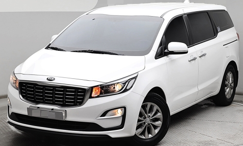 Kia Carnival  Deluxe